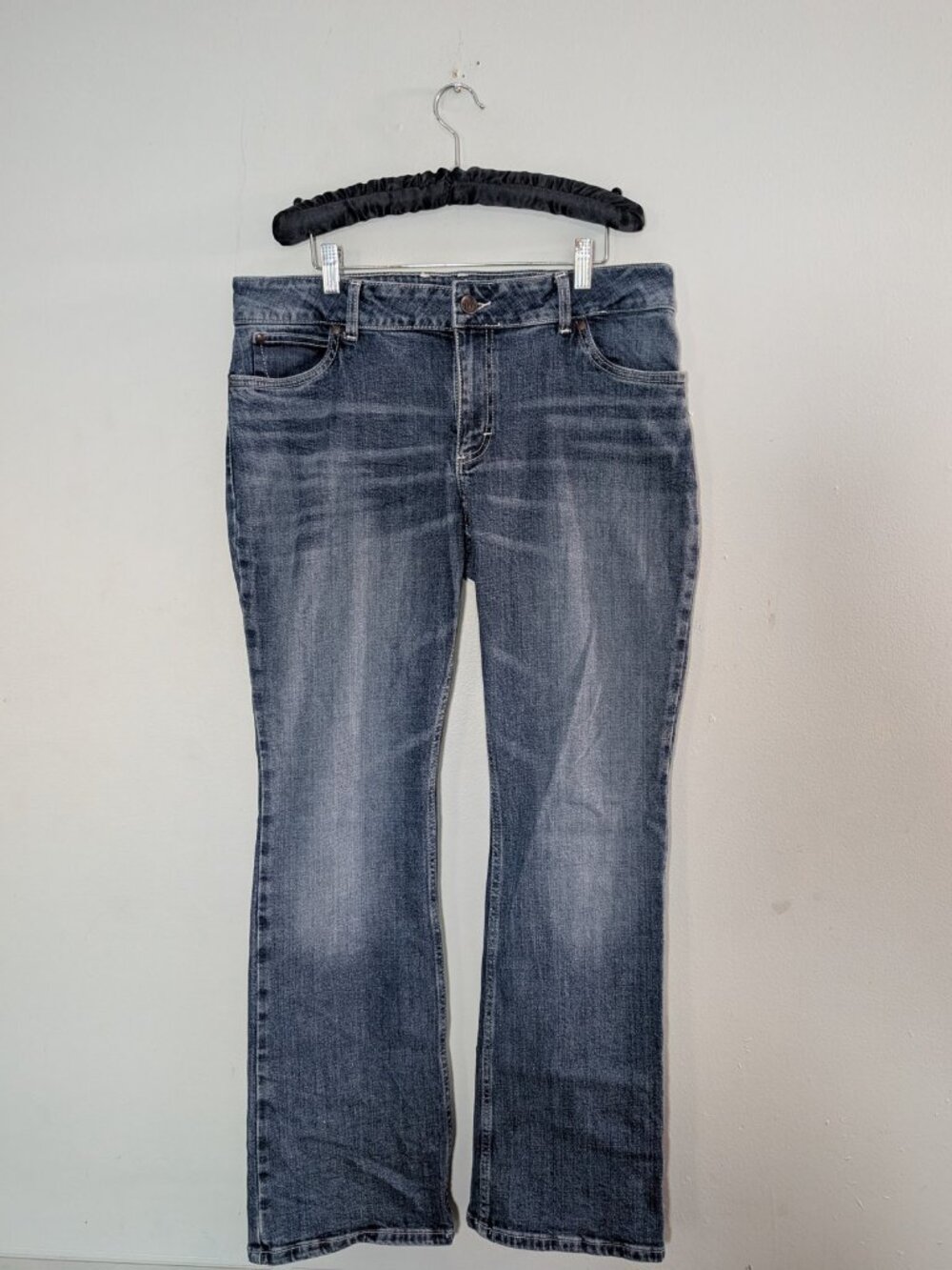 Wrangler Retro Mae Women's Boot Cut Jeans 13x32 Medium Wash Western W Pocket